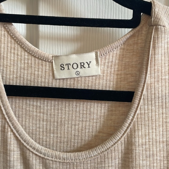 ๐๏ธ Tan maxi dress - Picture 2 of 6